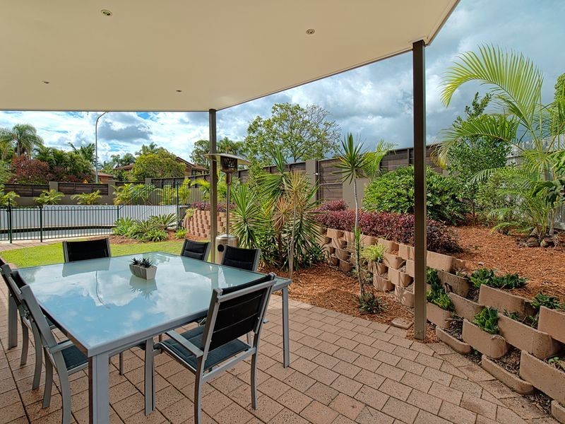 1 Dearne Place, Carrara QLD 4211