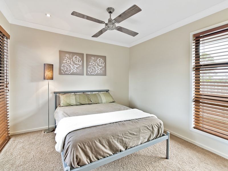 1 Dearne Place, Carrara QLD 4211