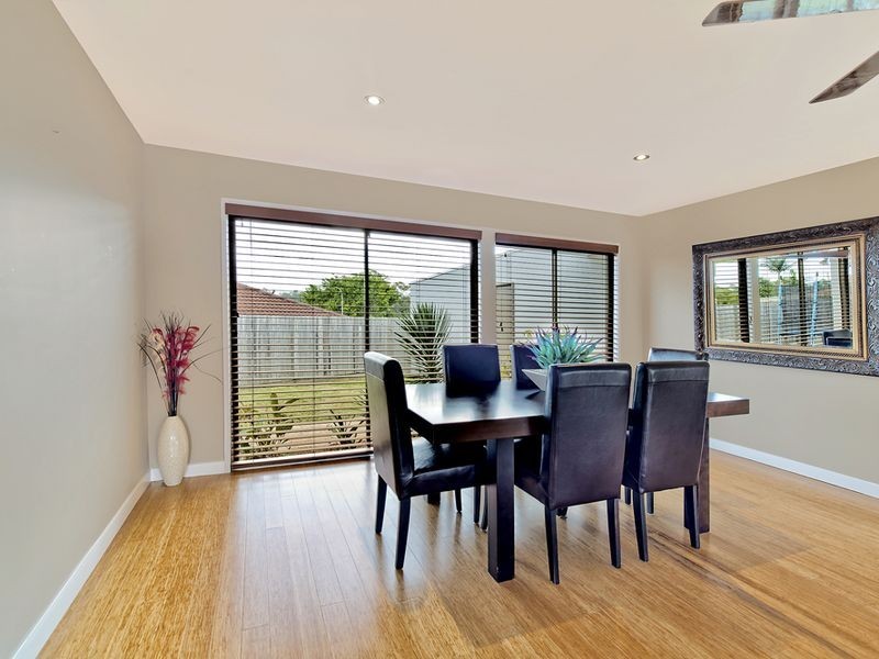 1 Dearne Place, Carrara QLD 4211