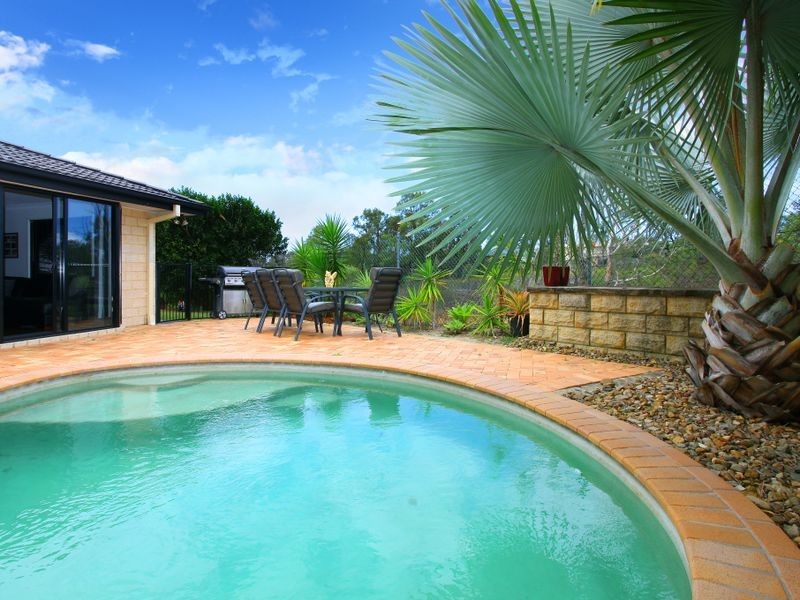 3 Paddington Drive, Carrara QLD 4211