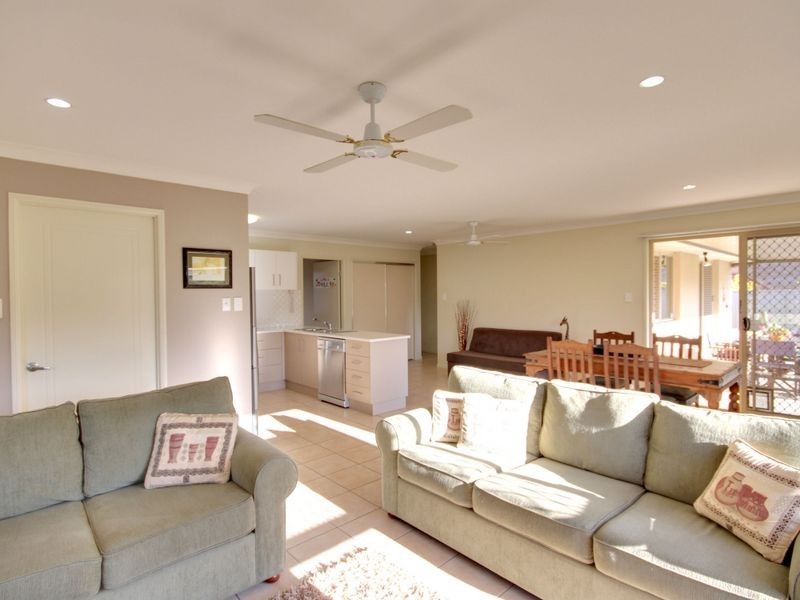 1 Debbie Way, Nerang QLD 4211