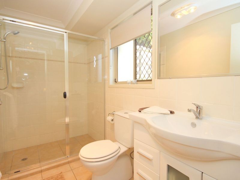 1 Debbie Way, Nerang QLD 4211