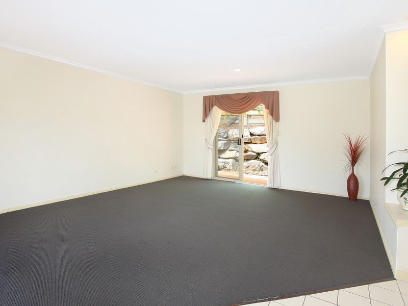 50 Paddington Drive, Carrara QLD 4211