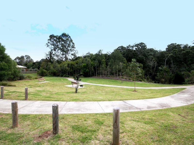 2 Debbie Way, Nerang QLD 4211