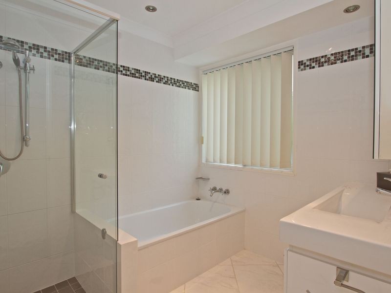 7 Forfar Court, Highland Park QLD 4211