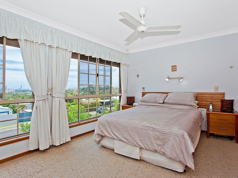 90 Pappas Way, Carrara QLD 4211