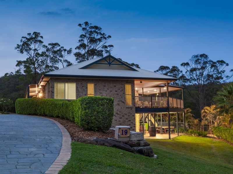 19 Brookfield Court, Nerang QLD 4211