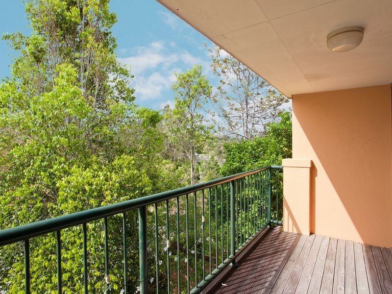 33/120 Highfield Drive, Merrimac QLD 4226