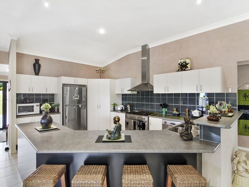 50 Hillary Circuit, Pacific Pines QLD 4211