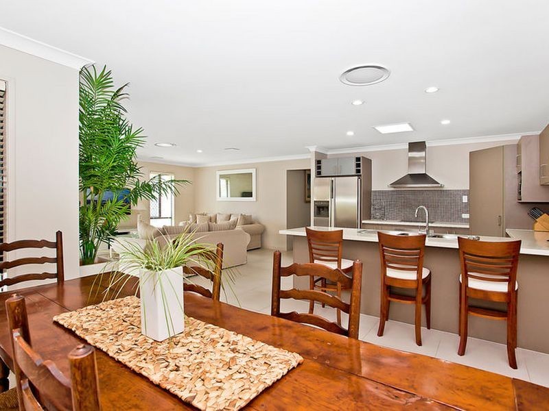 1 Thomas Hilton Place, Nerang QLD 4211