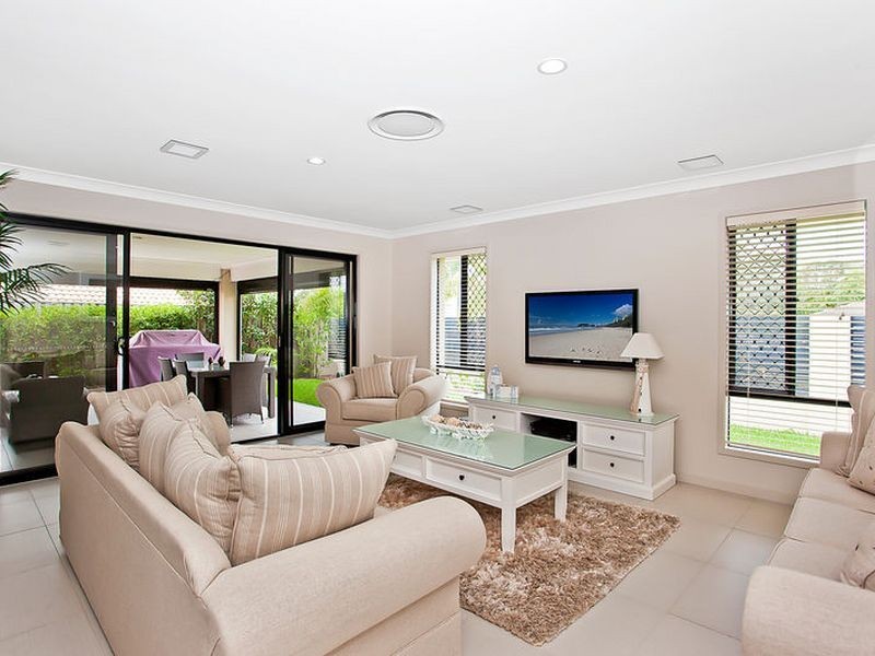 1 Thomas Hilton Place, Nerang QLD 4211