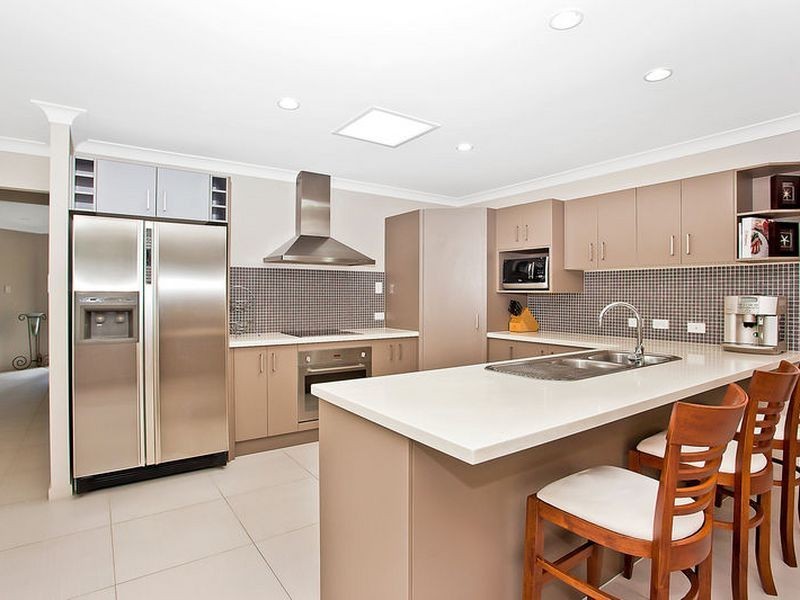 1 Thomas Hilton Place, Nerang QLD 4211