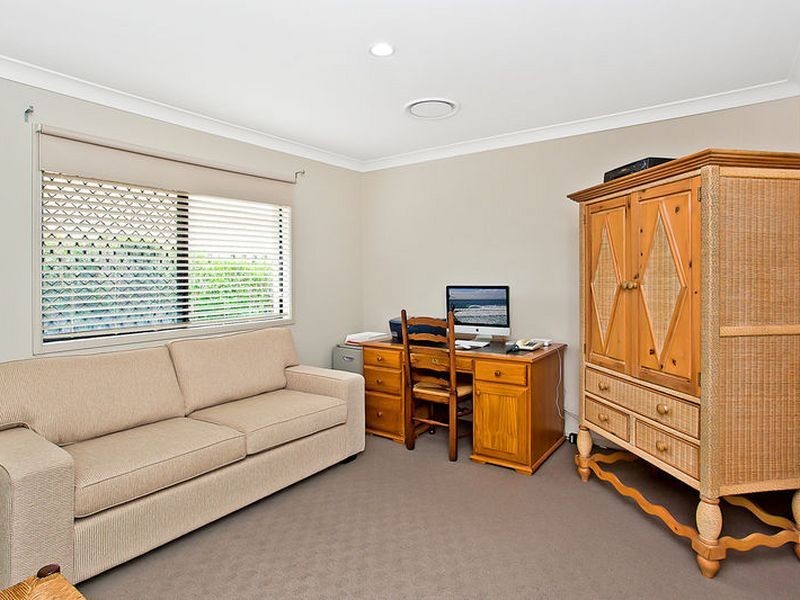 1 Thomas Hilton Place, Nerang QLD 4211