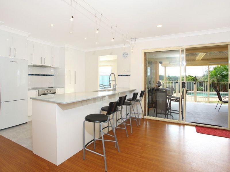 10 Avonbury Court, Carrara QLD 4211