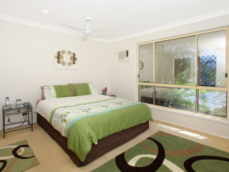 10 Avonbury Court, Carrara QLD 4211