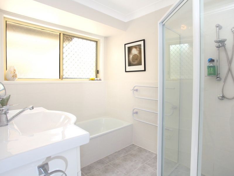 10 Avonbury Court, Carrara QLD 4211
