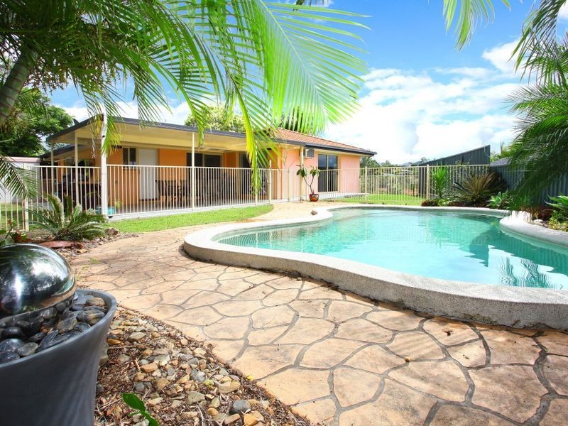 10 Avonbury Court, Carrara QLD 4211