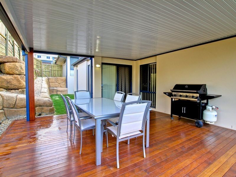 12 Jackaroo Crescent, Gilston QLD 4211