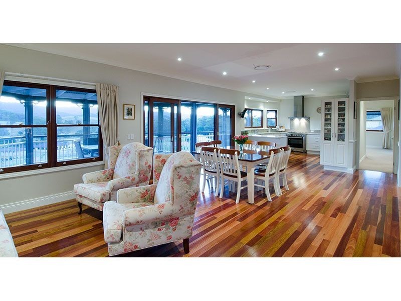 25 Mountain View Crest, Mount Nathan QLD 4211