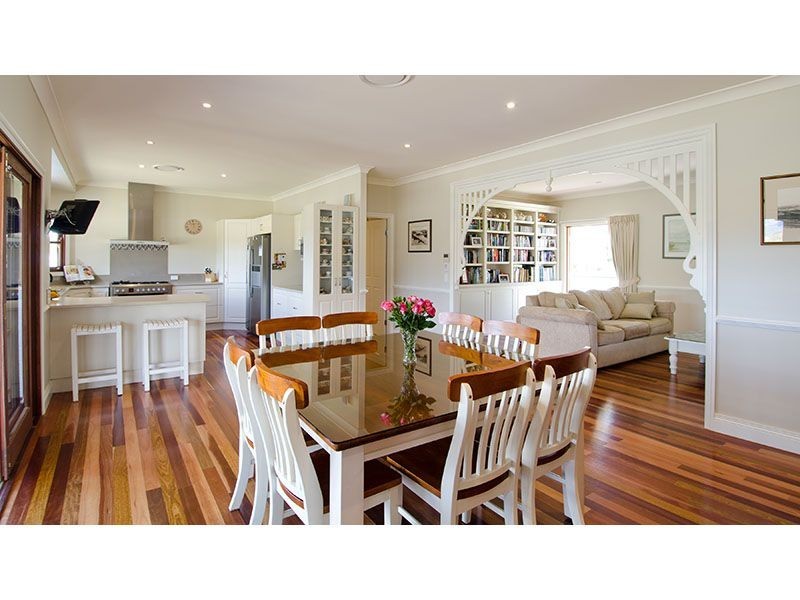 25 Mountain View Crest, Mount Nathan QLD 4211