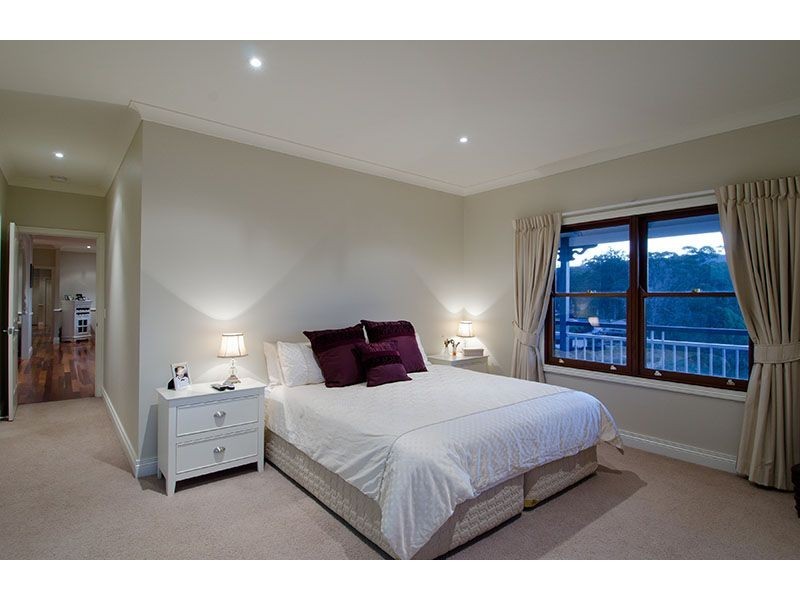 25 Mountain View Crest, Mount Nathan QLD 4211