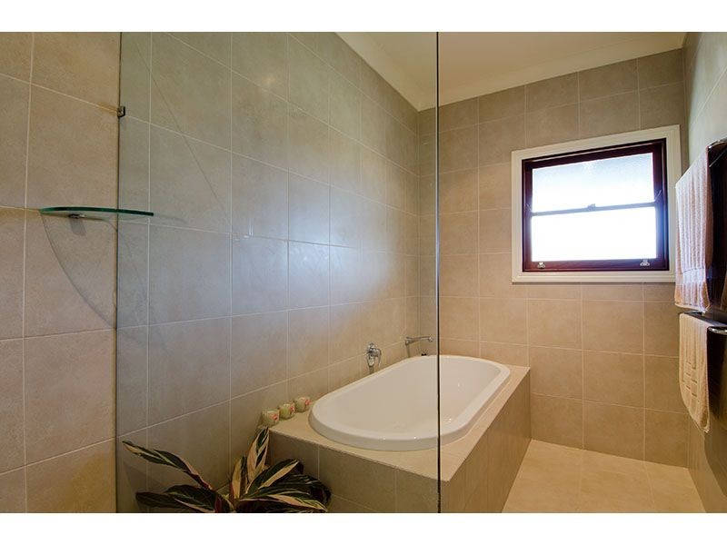 25 Mountain View Crest, Mount Nathan QLD 4211