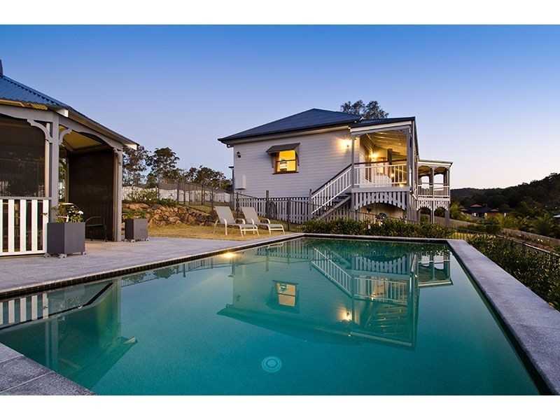 25 Mountain View Crest, Mount Nathan QLD 4211