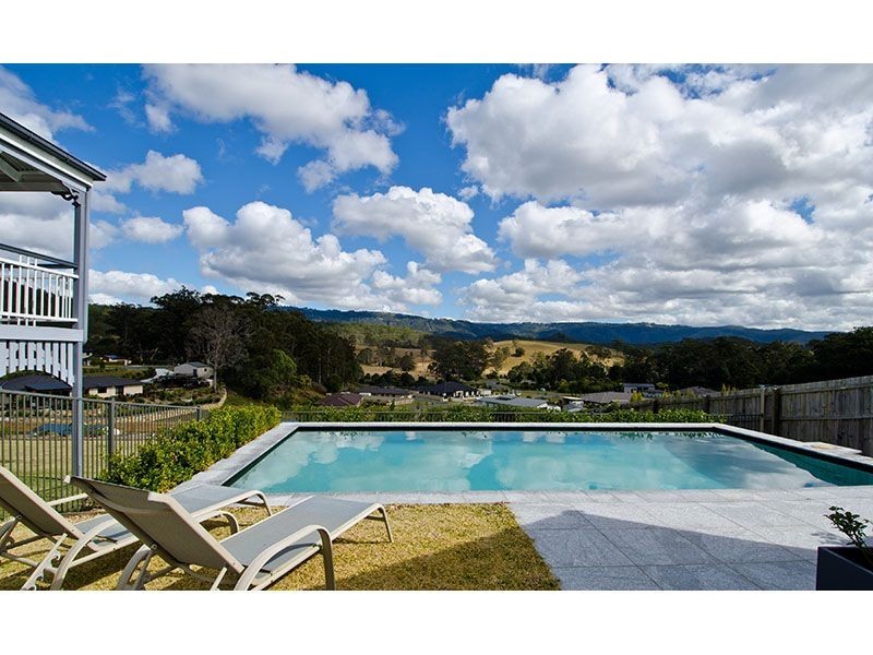 25 Mountain View Crest, Mount Nathan QLD 4211