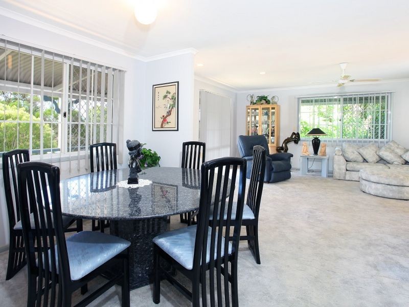 54 Paddington Drive, Carrara QLD 4211