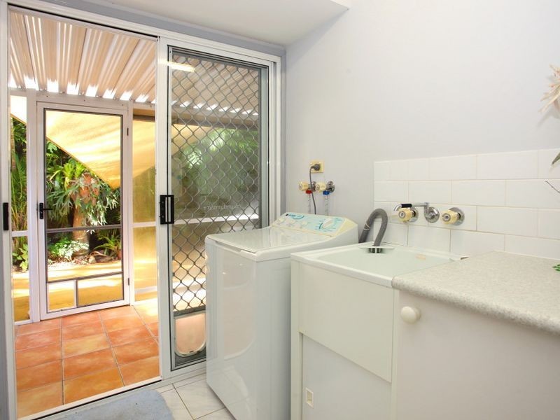 54 Paddington Drive, Carrara QLD 4211