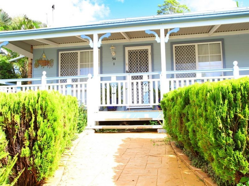 54 Paddington Drive, Carrara QLD 4211