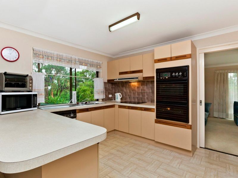 6 Harneil Place, Carrara QLD 4211