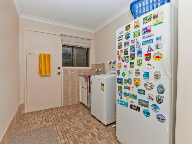 6 Harneil Place, Carrara QLD 4211