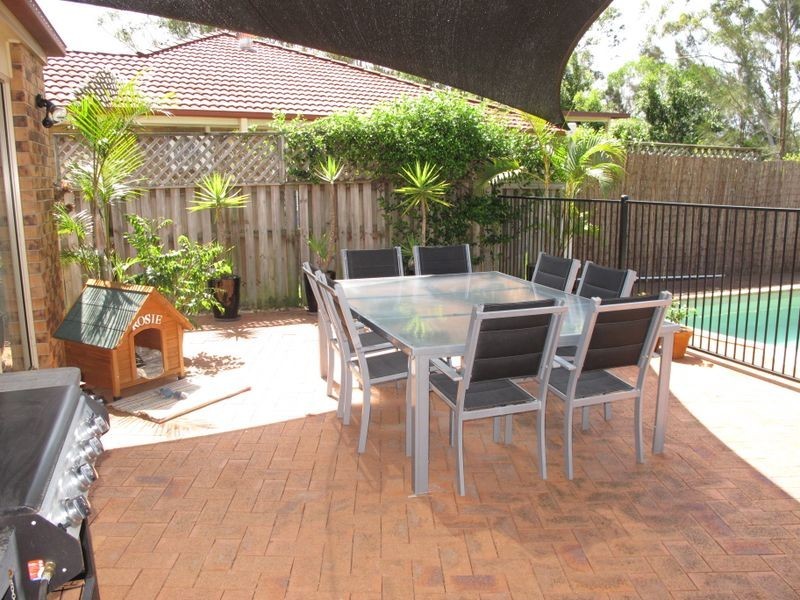 2 Calliandra Court, Carrara QLD 4211