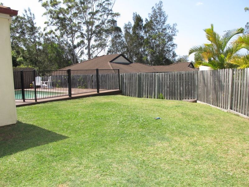 2 Calliandra Court, Carrara QLD 4211