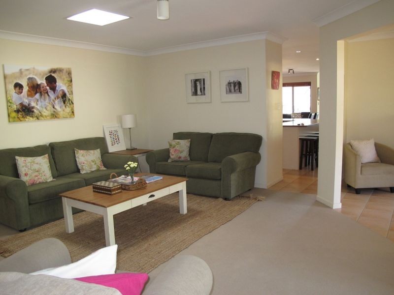 2 Calliandra Court, Carrara QLD 4211