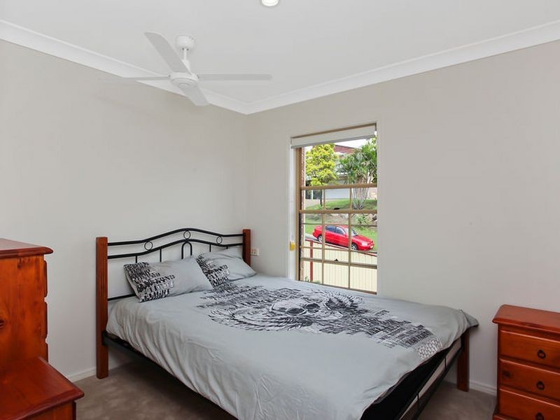4 Bellavista Close, Highland Park QLD 4211