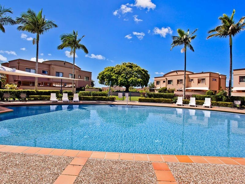 25/117 Palm Meadows, Carrara QLD 4211