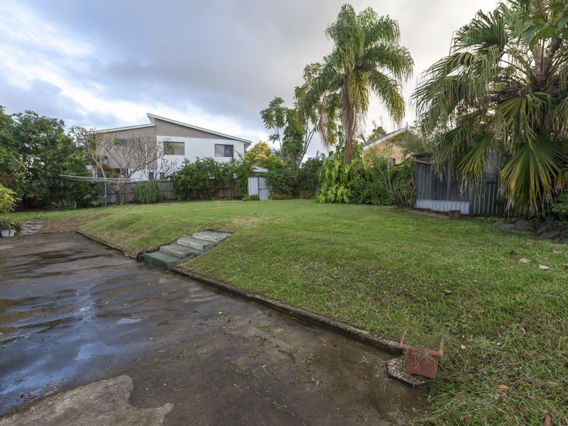 16 The Strand, Nerang QLD 4211