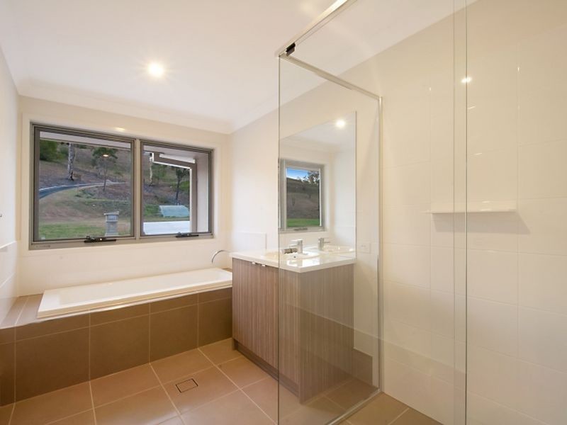 1 Queens Ridge Place, Nerang QLD 4211