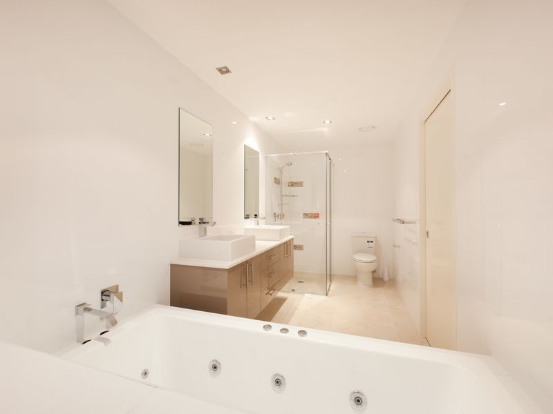 1 ‘Quay Vi 3046 Quay South Drive, Carrara QLD 4211