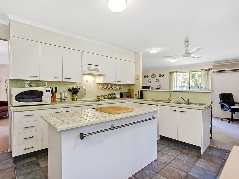 148 Alexander Drive, Highland Park QLD 4211