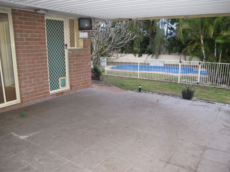 3 Issell Place, Highland Park QLD 4211