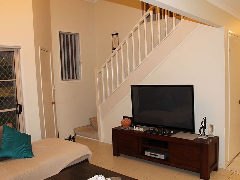 17/1A Alison Road, Carrara QLD 4211