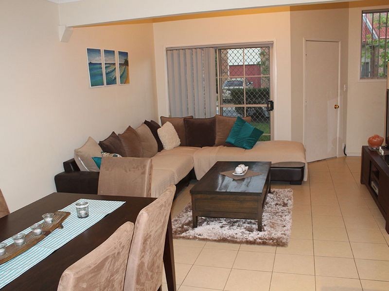17/1A Alison Road, Carrara QLD 4211