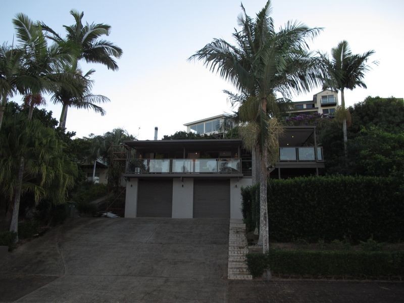 98 Plateau Crescent, Carrara QLD 4211