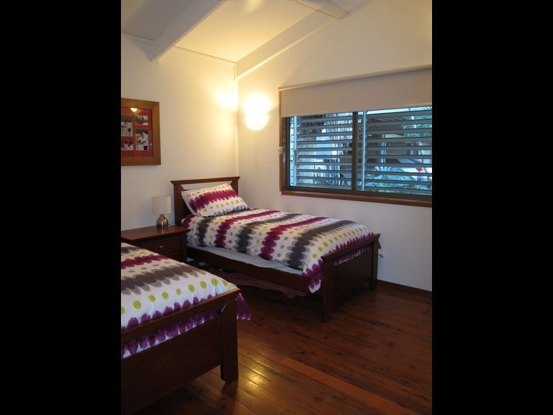 98 Plateau Crescent, Carrara QLD 4211