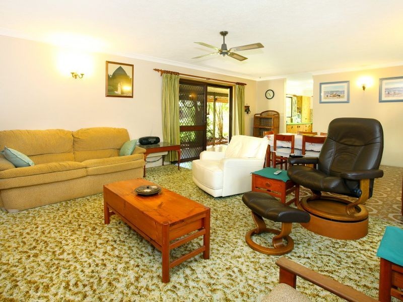 16 Maroong Crescent, Nerang QLD 4211