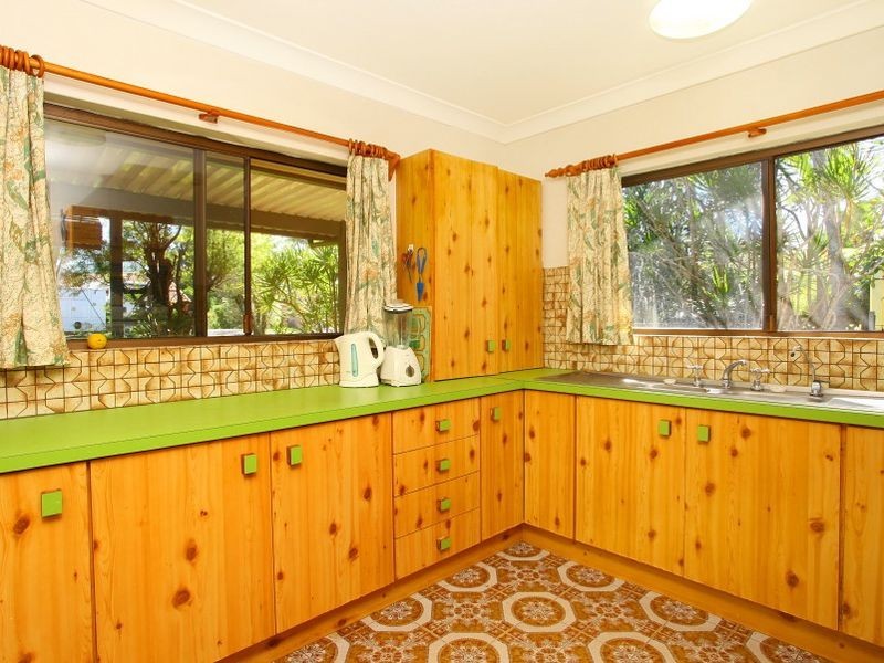 16 Maroong Crescent, Nerang QLD 4211