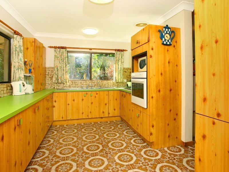 16 Maroong Crescent, Nerang QLD 4211